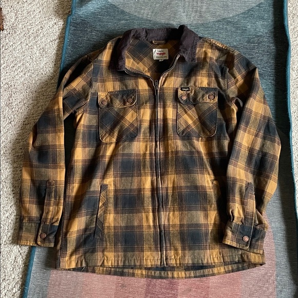 Wrangler Men's Brown and Black Plaid Shirt Jacket - Picture 5 of 10